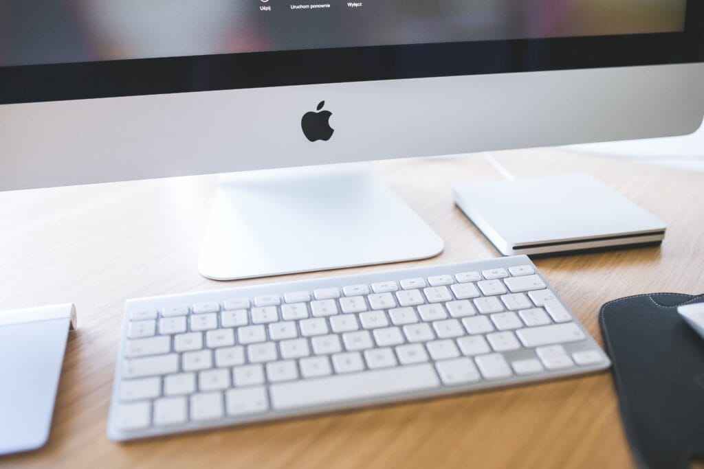 O e-CAC será substituído gradualmente pelo Portal de Serviços da Receita Federal. Entenda o que muda nos acessos, autorizações, procurações e comunicações fiscais das empresas.